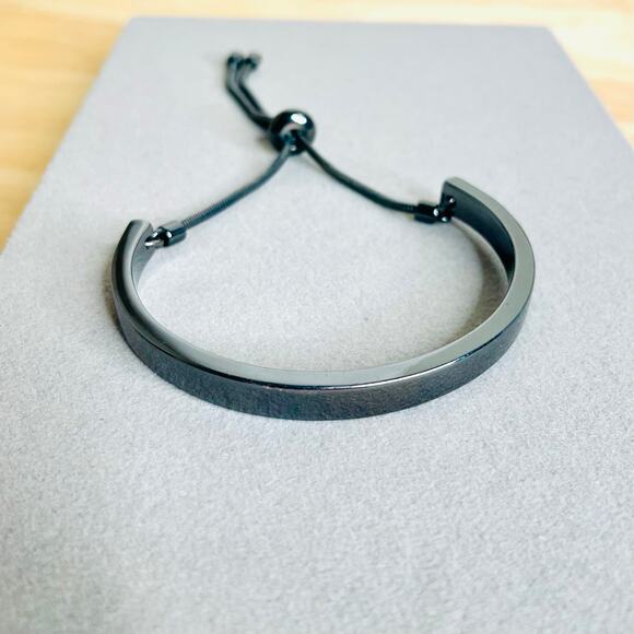 Shiny Gunmetal Silver Slider Adjustable Bracelet - Picture 1 of 6